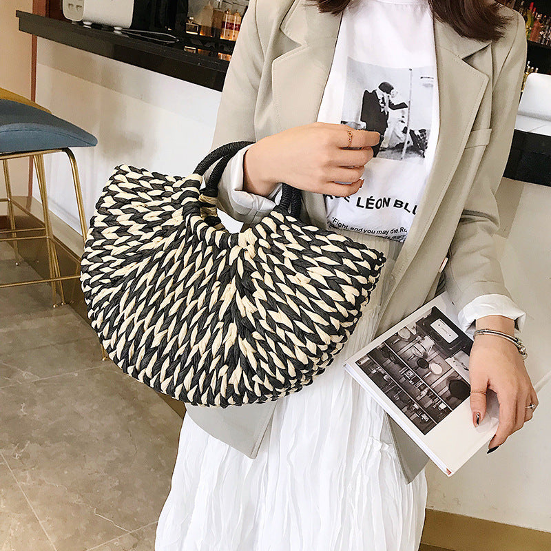 New Summer Semicircle Temperament Straw Women Handbag Seaside Vacation Beach Bag