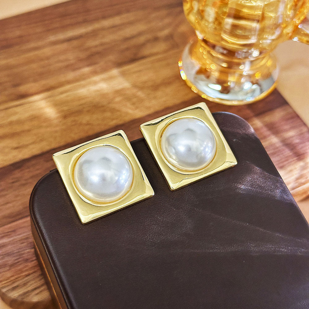 Fashion Special-interest Butterfly Temperament French Retro Easy Matching Earrings