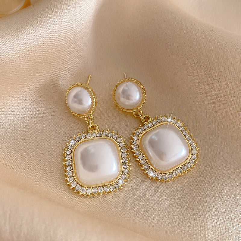 Fashion Special-interest Butterfly Temperament French Retro Easy Matching Earrings