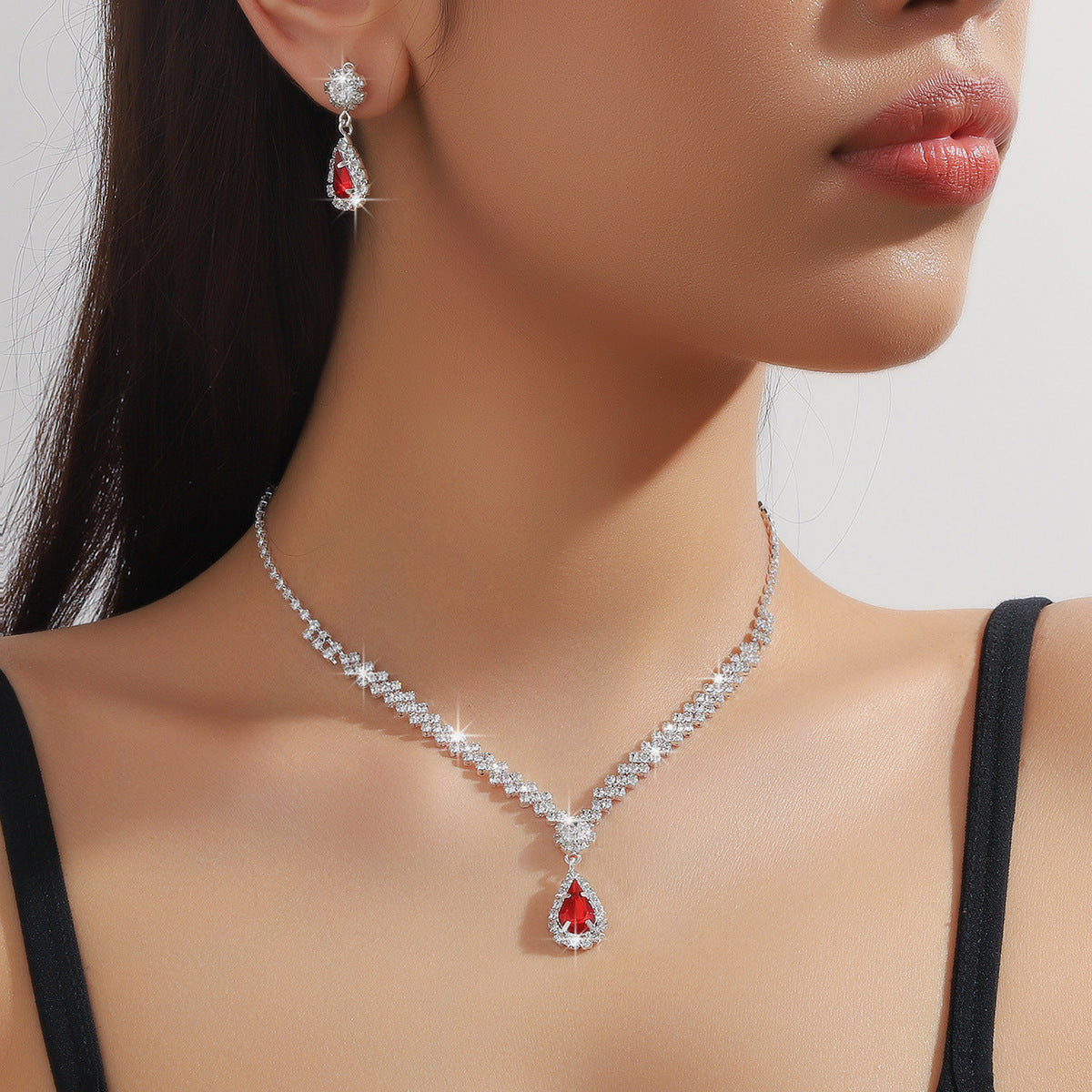 Exquisite Claw Chain Necklace And Earrings Suite Two-piece Set Water Drops
