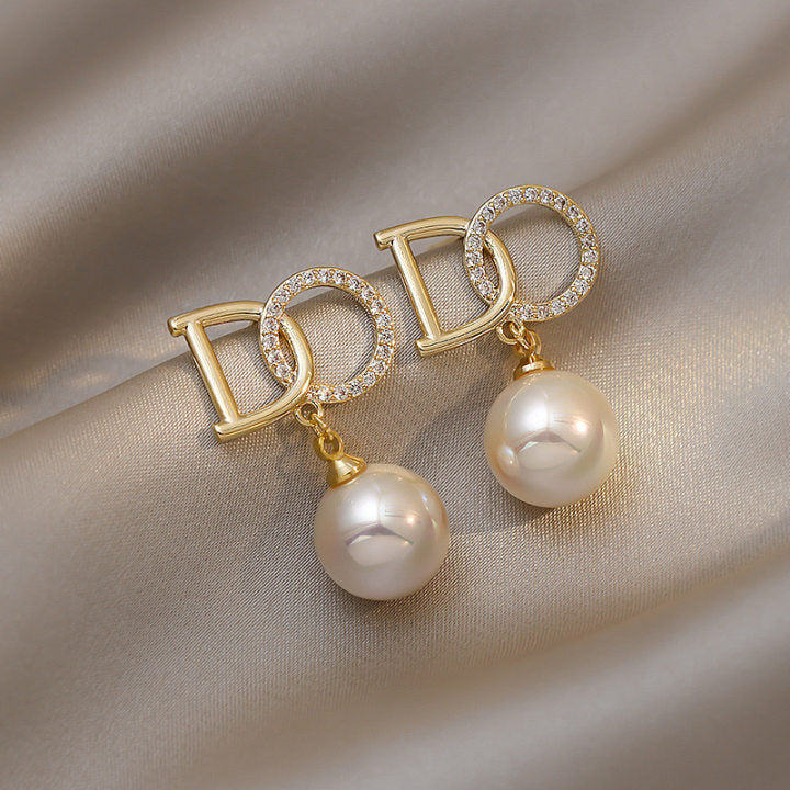 Fashion Special-interest Butterfly Temperament French Retro Easy Matching Earrings