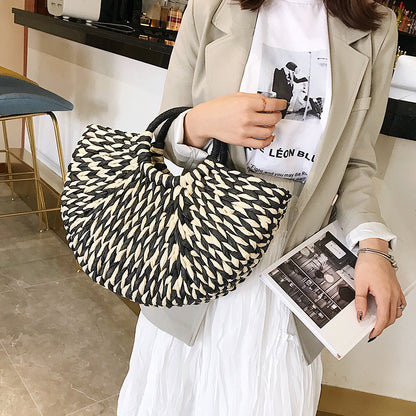 New Summer Semicircle Temperament Straw Women Handbag Seaside Vacation Beach Bag