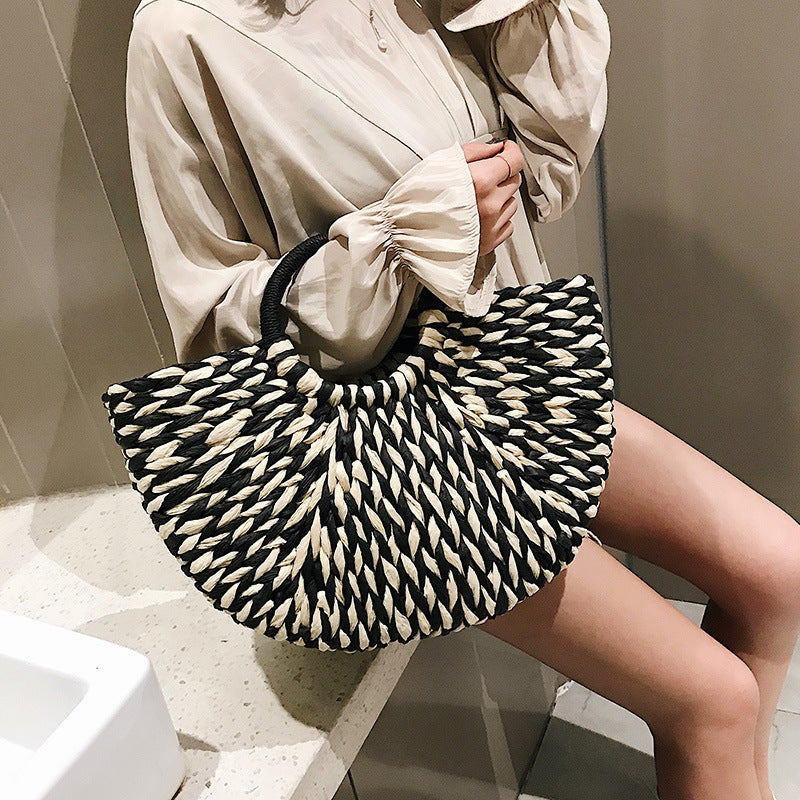 New Summer Semicircle Temperament Straw Women Handbag Seaside Vacation Beach Bag