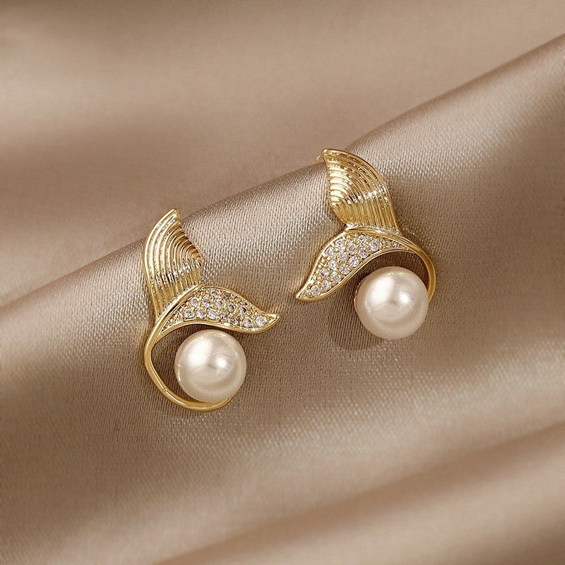 Fashion Special-interest Butterfly Temperament French Retro Easy Matching Earrings