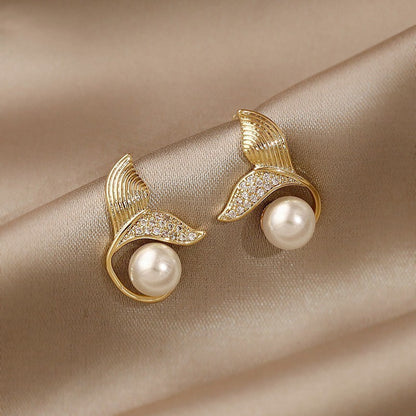 Fashion Special-interest Butterfly Temperament French Retro Easy Matching Earrings