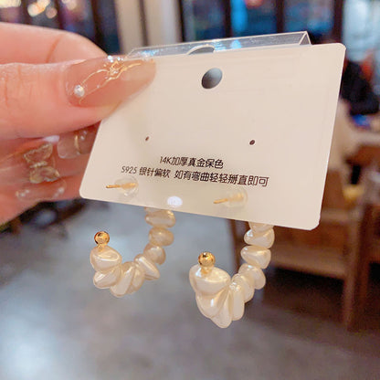 Mild Luxury Retro Niche Irregular Pearl Earrings