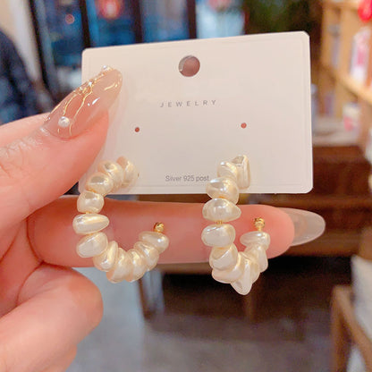 Mild Luxury Retro Niche Irregular Pearl Earrings