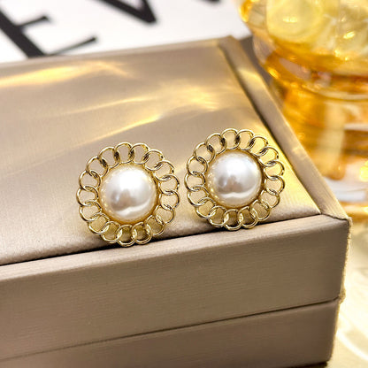 Fashion Special-interest Butterfly Temperament French Retro Easy Matching Earrings