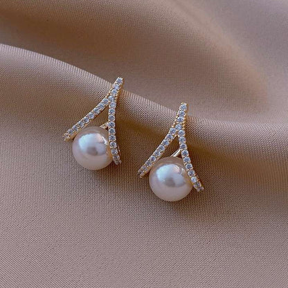 Fashion Special-interest Butterfly Temperament French Retro Easy Matching Earrings