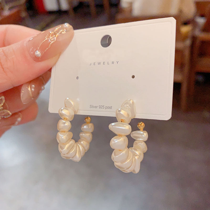 Mild Luxury Retro Niche Irregular Pearl Earrings